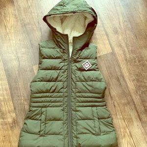Hollister Sherpa lined vest
